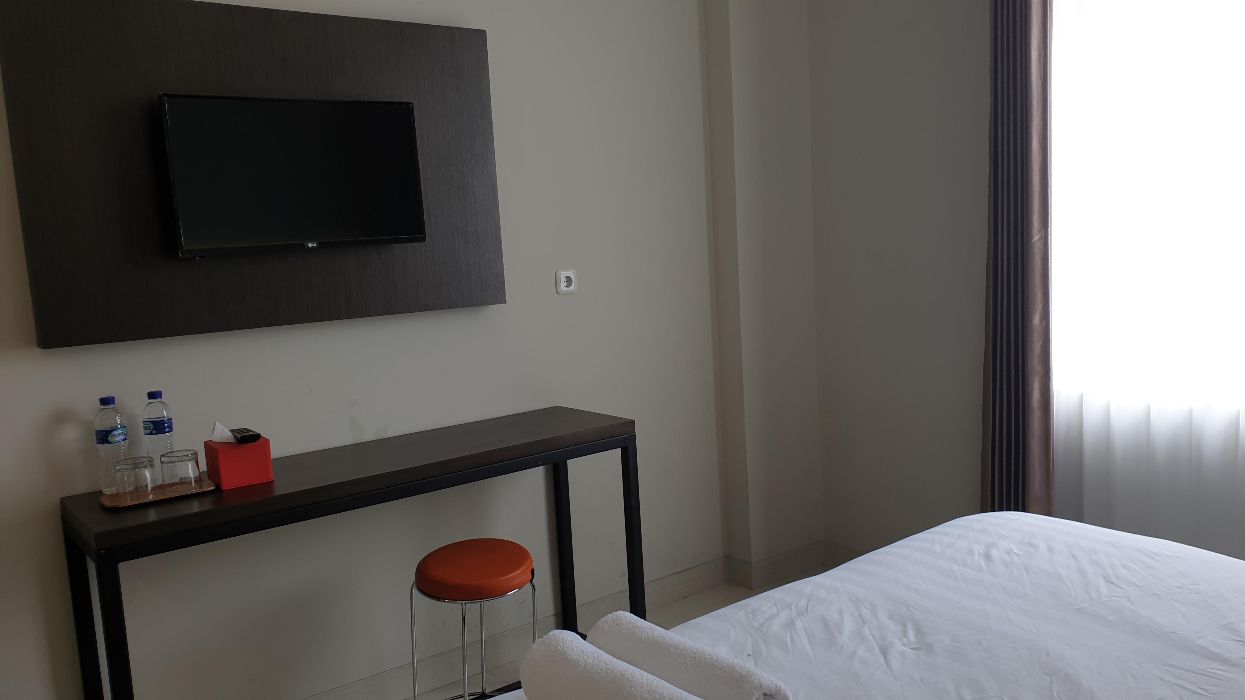 Super Oyo 1006 Azzahra Guest House Syariah Ambon Esterno foto
