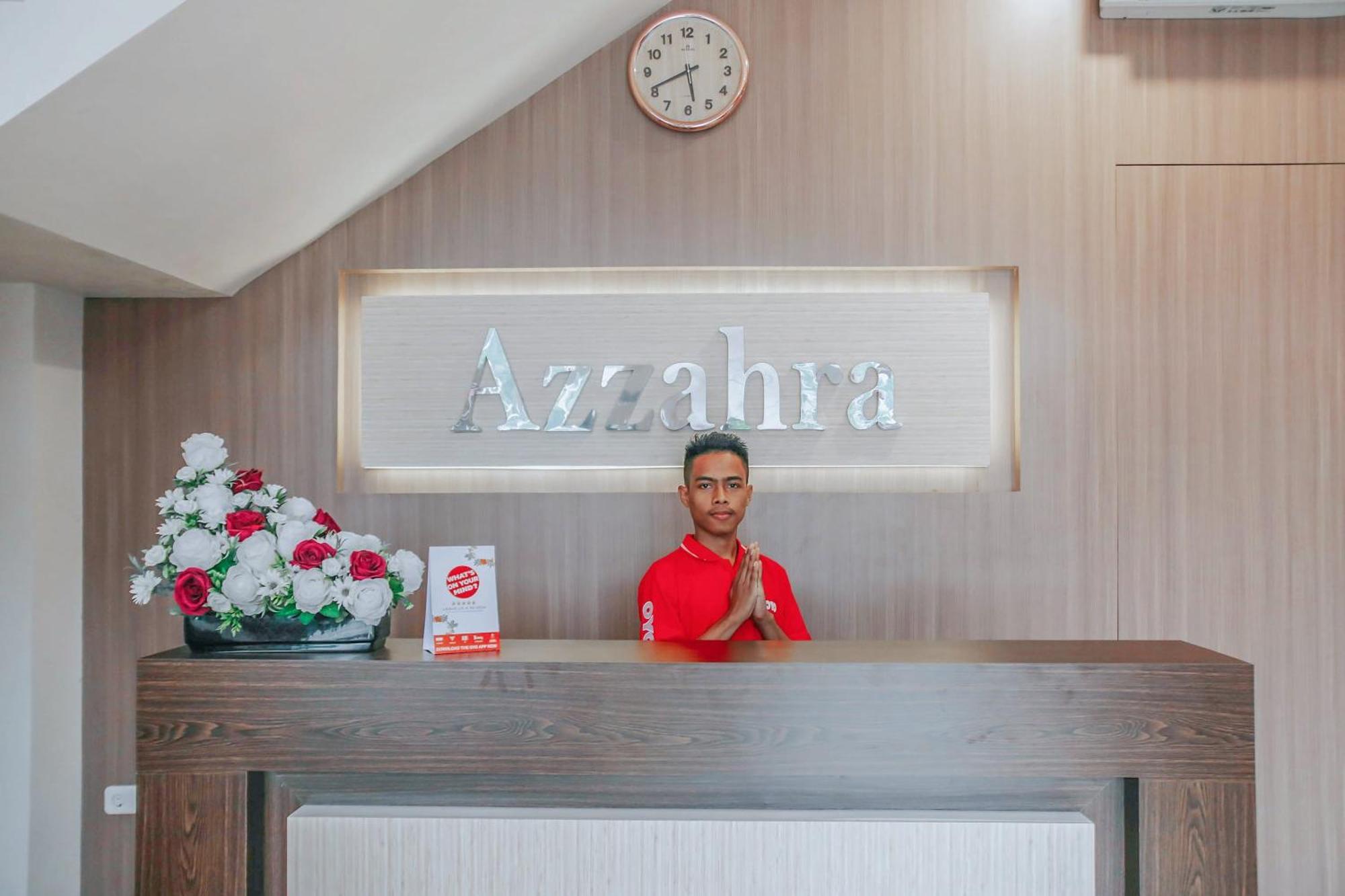 Super Oyo 1006 Azzahra Guest House Syariah Ambon Esterno foto